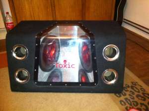 Subwoofer Auto Toxic