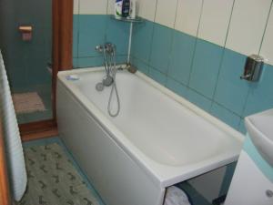 IMOBIL IN COMUNA COTESTI