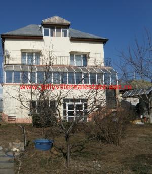 Vila Pipera lac