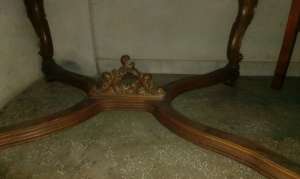 Vand Mobilier vechi de 100 ani