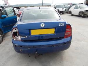 dezmembrez skoda superb