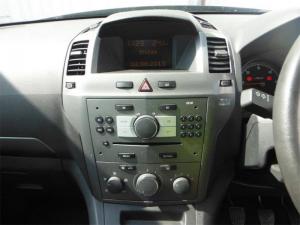 dezmembrez opel zafira