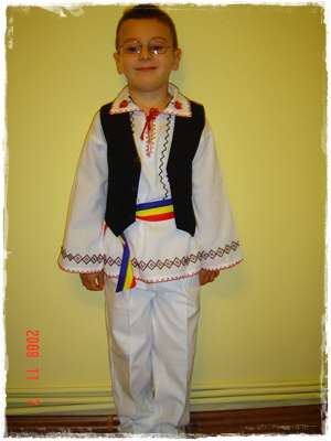Costume populare de baieti
