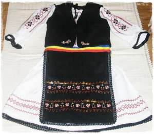 Costum popular de fetite