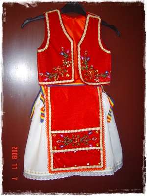 Costum popular de fetite