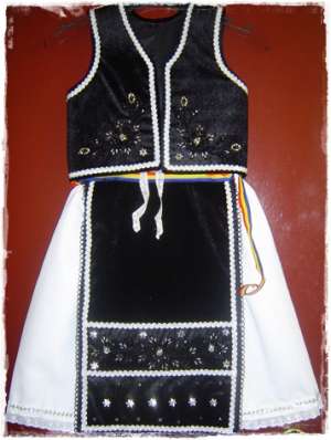 Costum popular de fetite