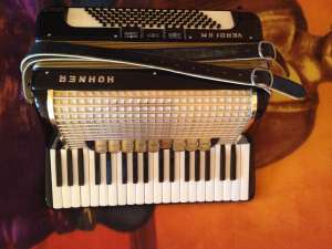 Acordeon HOHNER VERDI II M IMPECABIL!!!