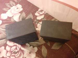 Vand 2 boxe 2x250W cu amplificator incorporat